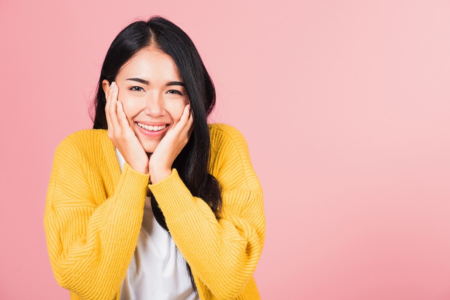 Get a Straight, Beautiful Smile With Dental Veneers